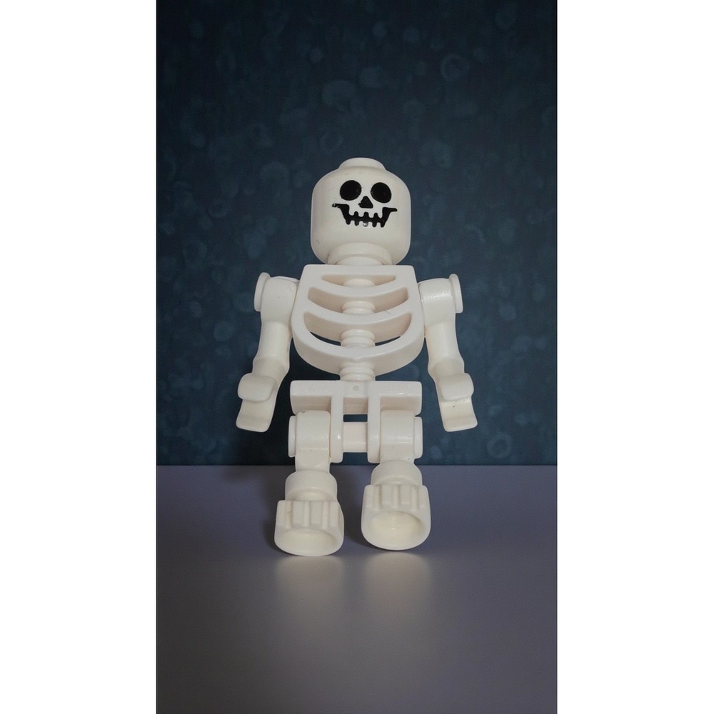 LEGO Skeleton Minifigure White Classic gen001 Castle Pirates‎ Halloween Figure